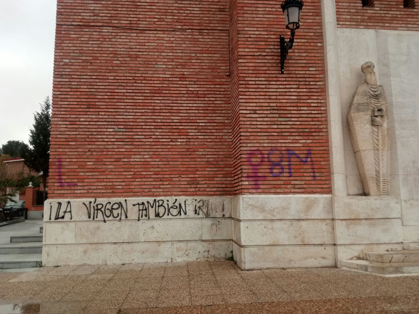 26eb5cfa-d359-4288-82e8-04af893138c4